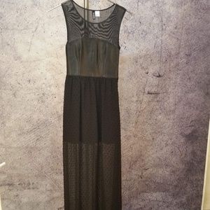 Like New mixed media black dress Divided Size 2